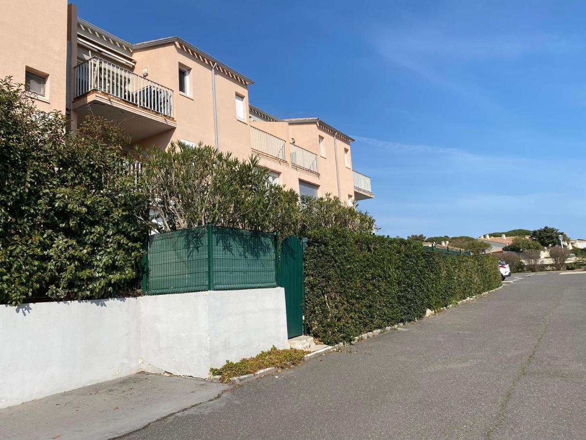 T2, Terrasse, Parking Prive Proche Port Et Plages