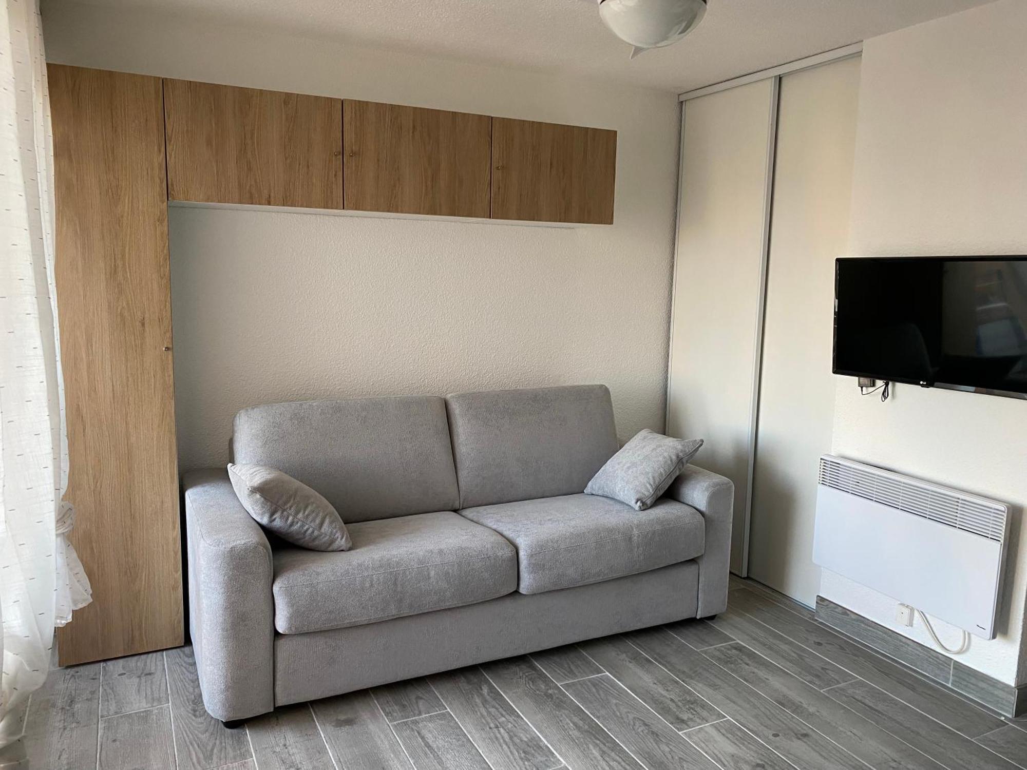 Apartment T2, Terrasse, Parking Prive Proche Port Et Plages